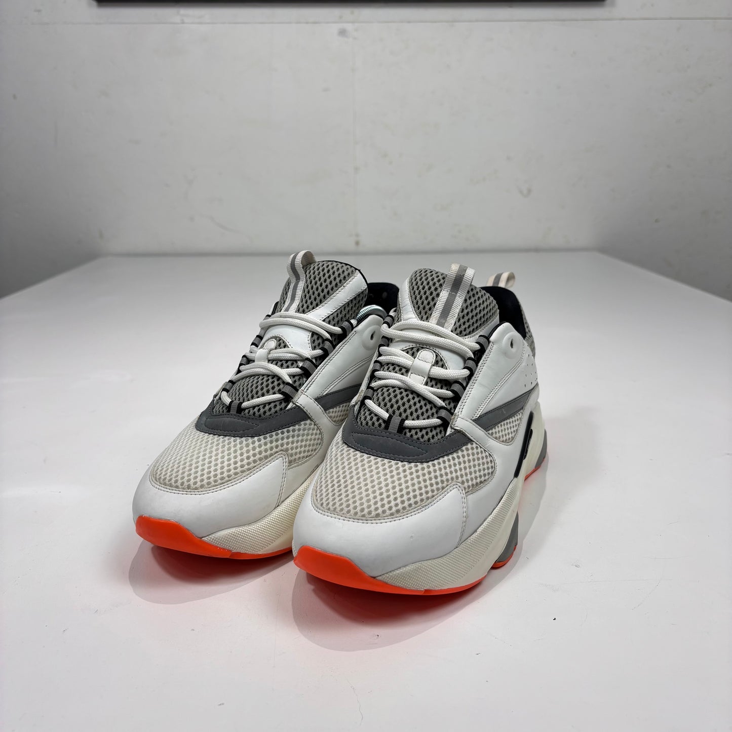 Dior B22 Men’s White and black Trainers