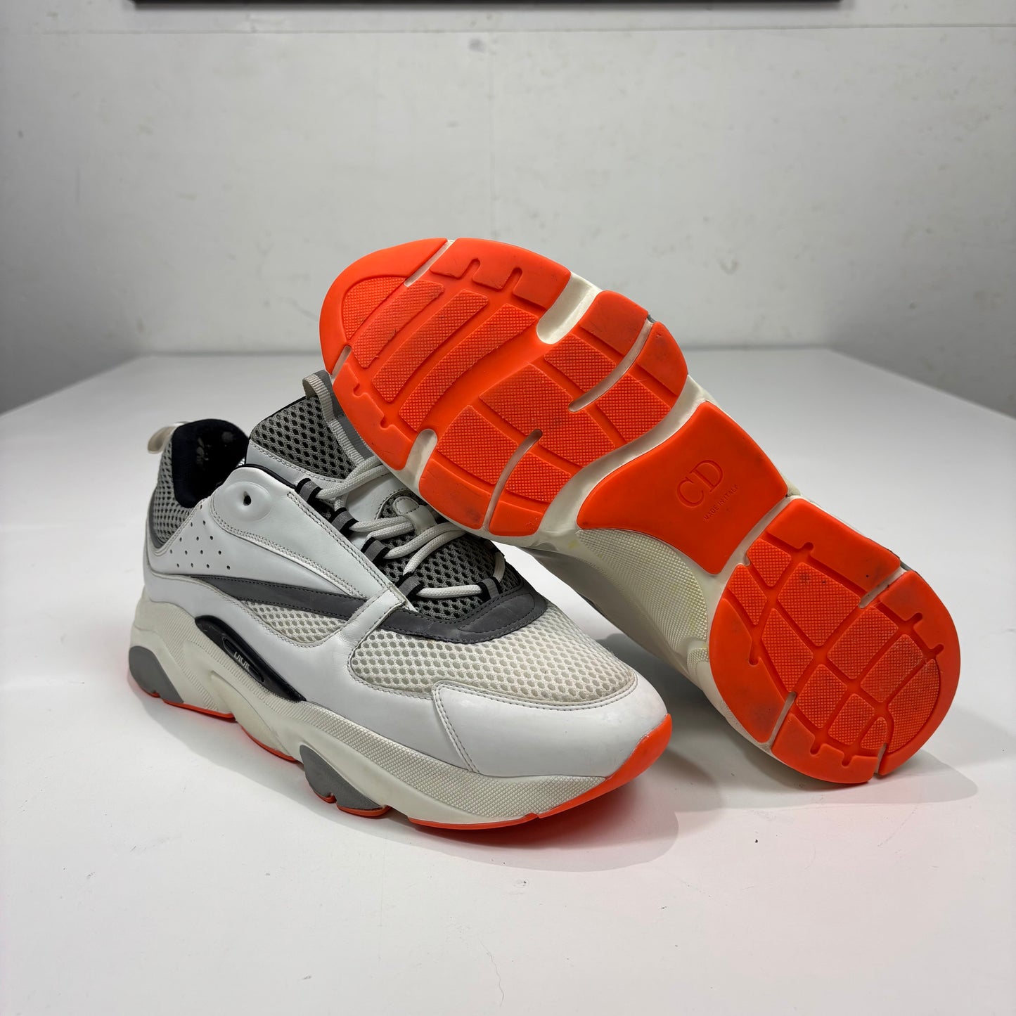 Dior B22 Men’s White and black Trainers