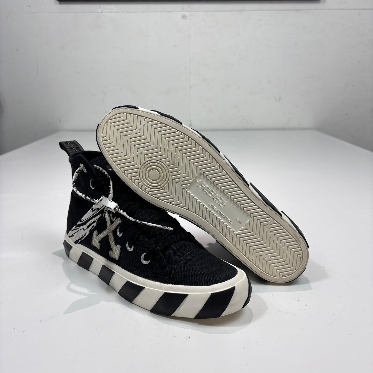 Off-White Black High Top Men’s Trainers