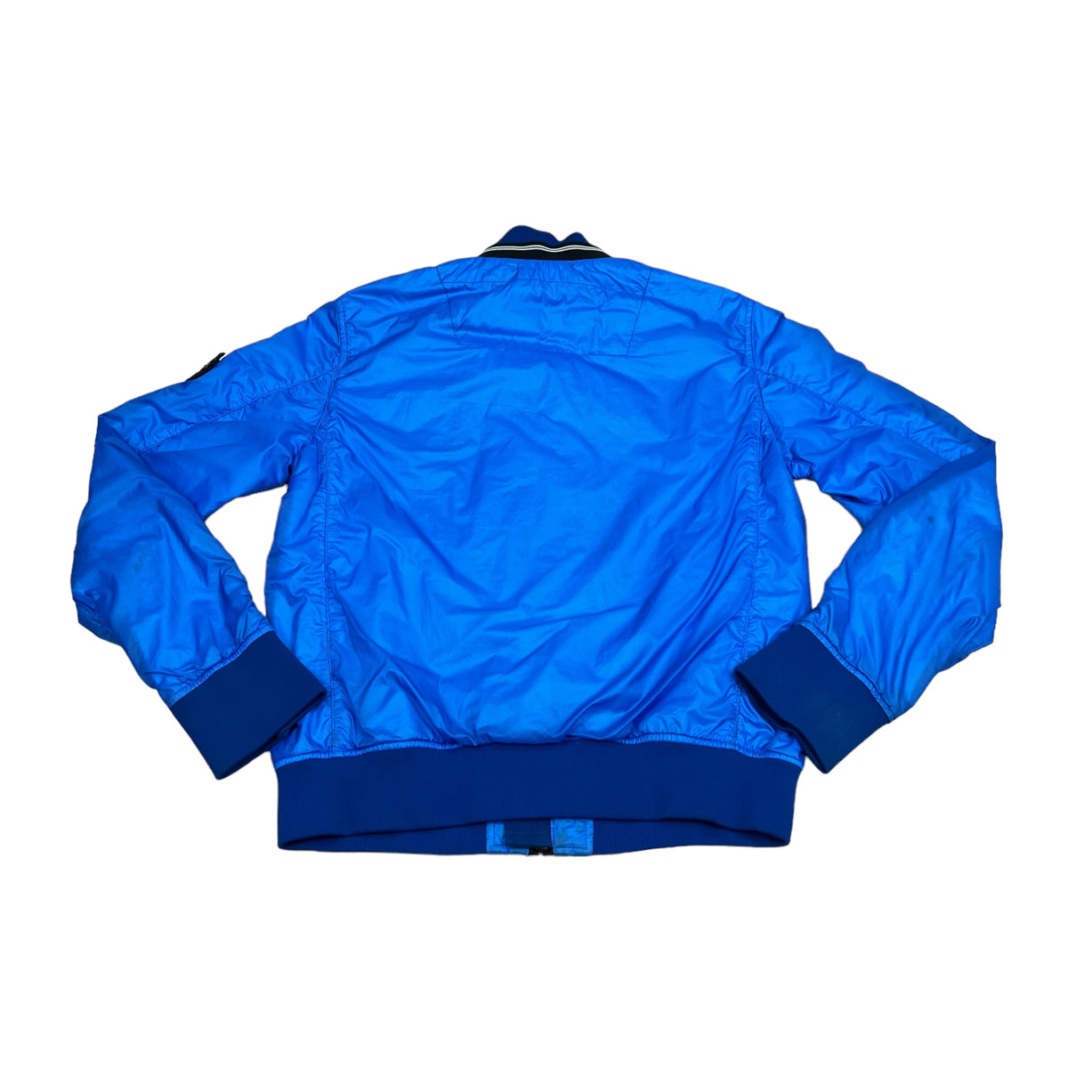 FAB4E64B-3AB6-49B6-9BCC-  