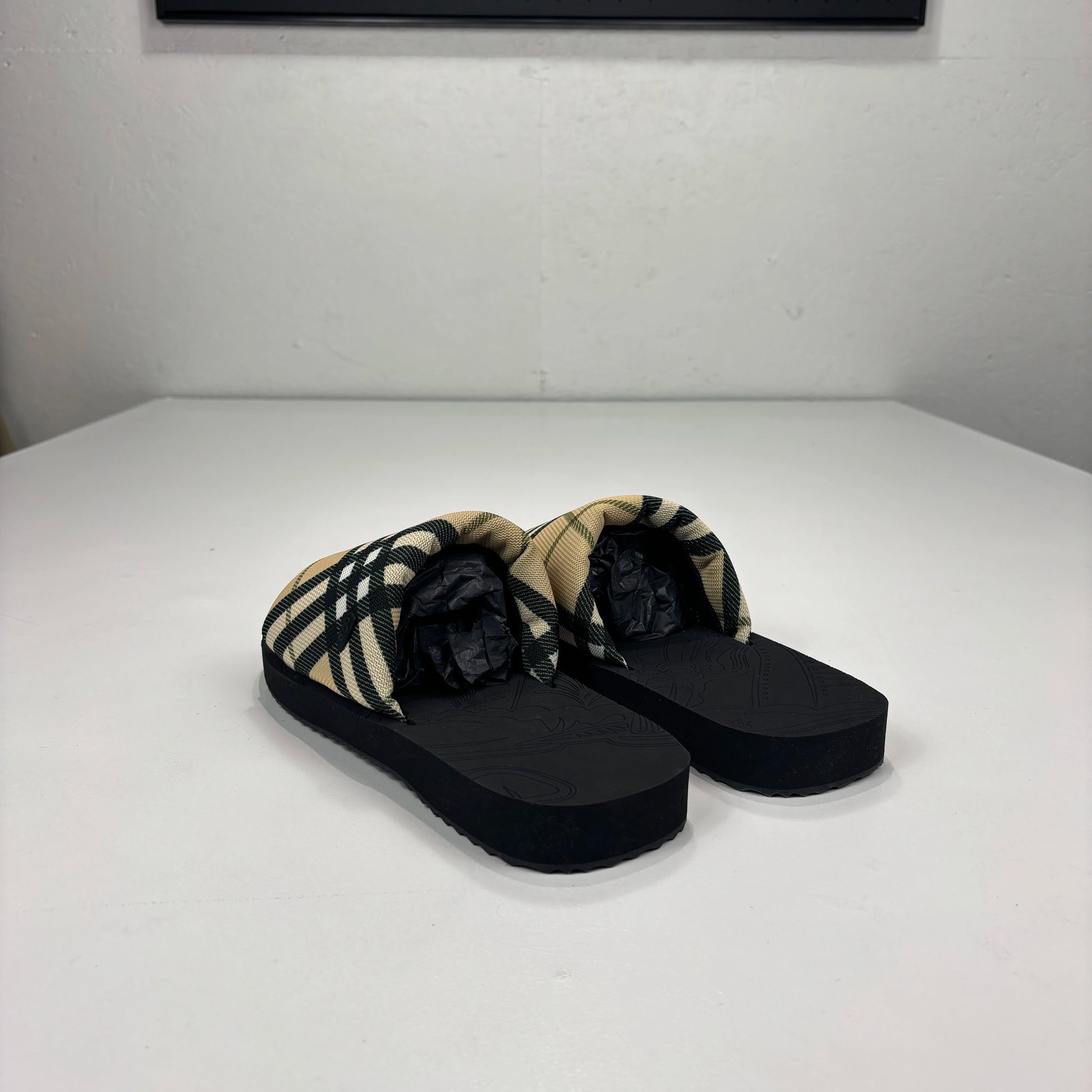 Burberry Beige Check Design Padded Sliders