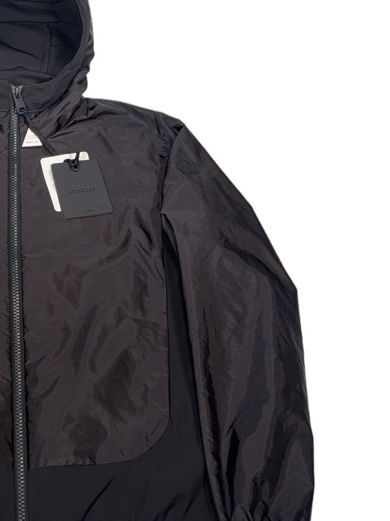 Moncler Lightweight Hooded Zip Jacket – Black