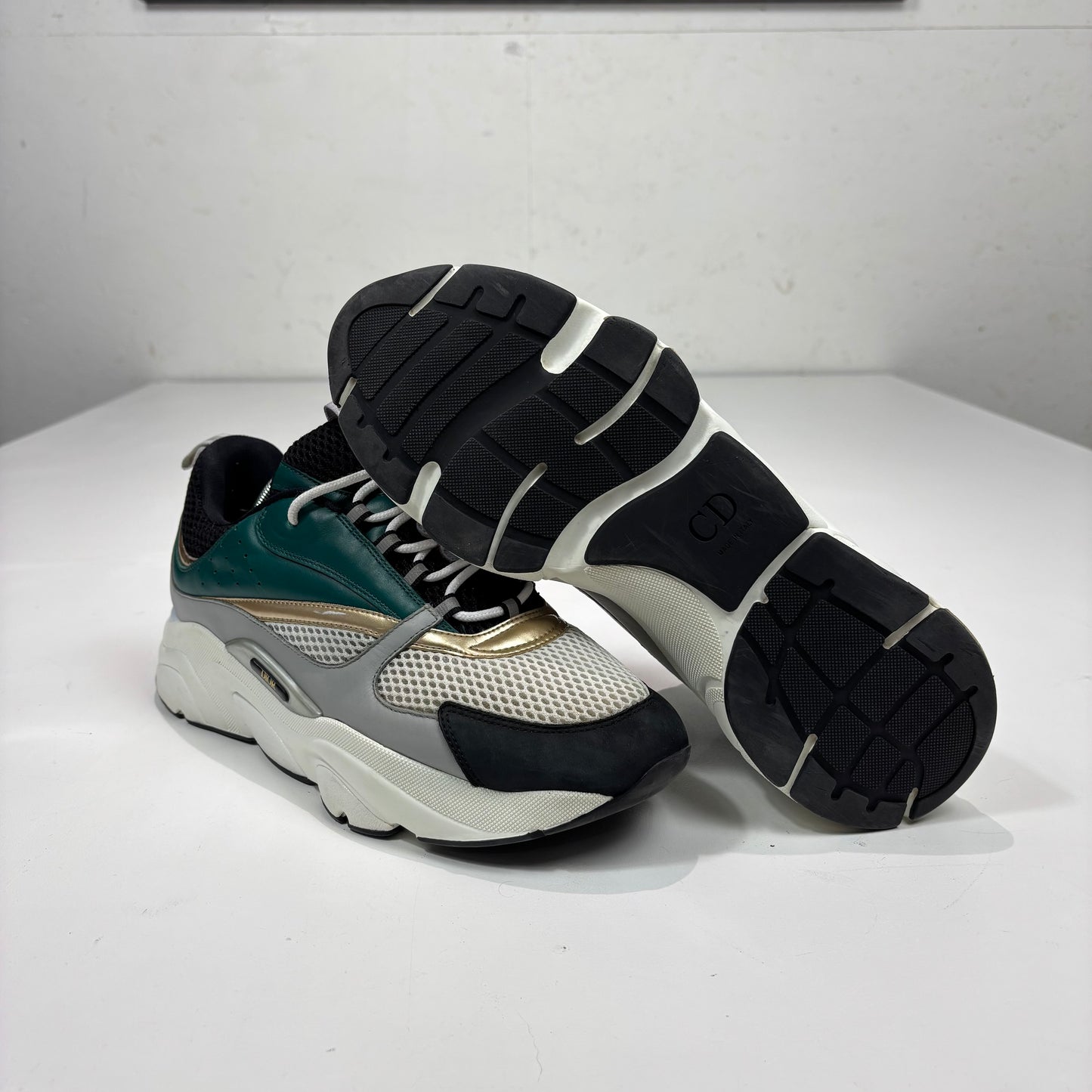 Dior B22 Men’s Green and White Trainers