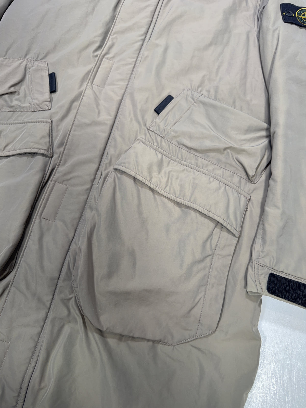 Stone Island Micro Reps PrimaLoft Parka – Beige