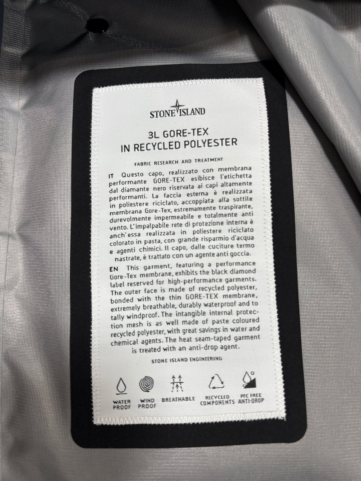 Stone Island 3L Gore-Tex In Recycled Polyester Black Jacket