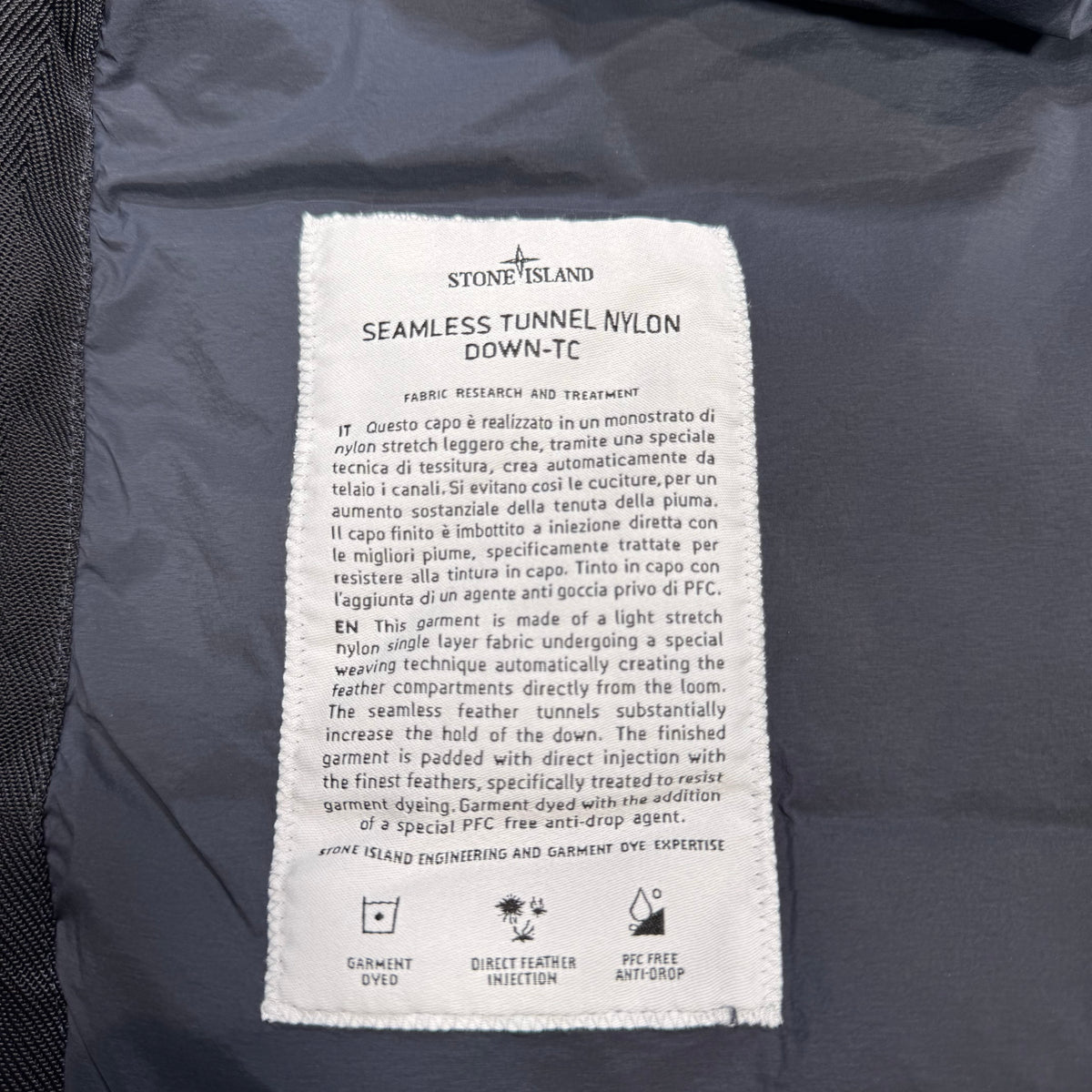 Stone Island Seamless Tunnel Nylon Down-TC Navy Coat